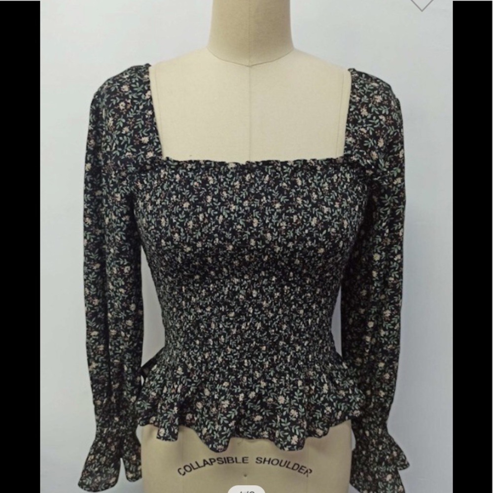 Ditsy floral smoked top